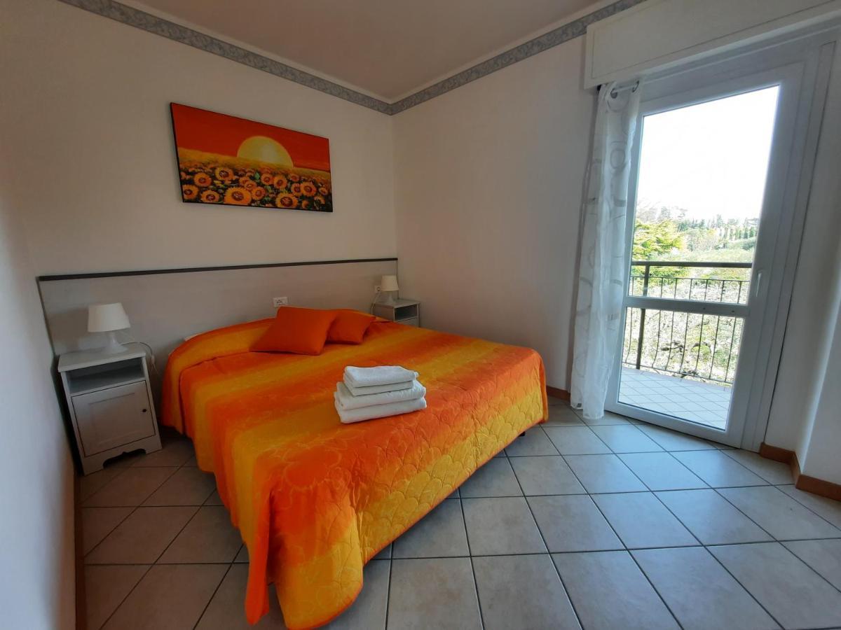 Villa Mayoti B&B Manerba del Garda Exterior foto